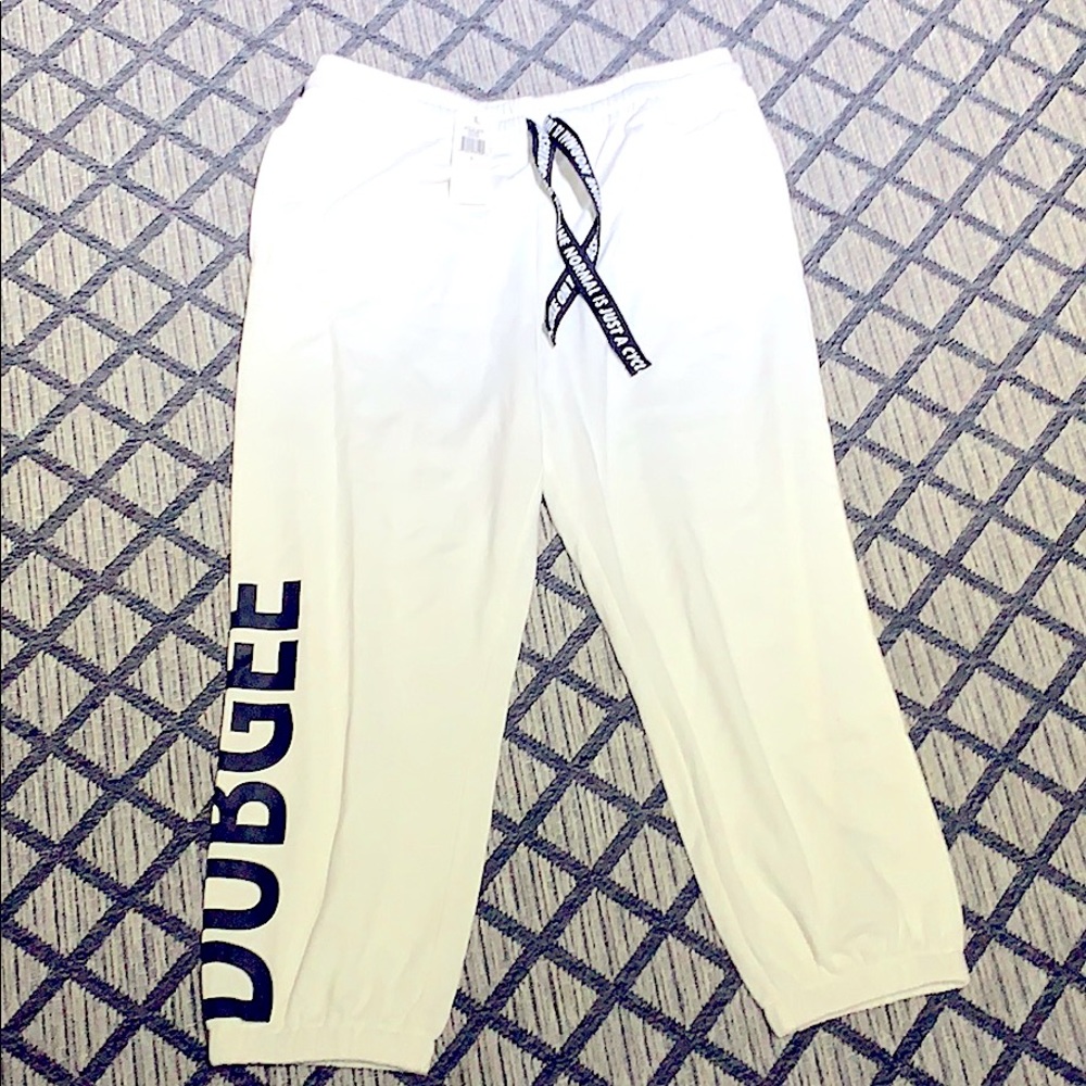 Dubgee by Whoopi white crop workout pant